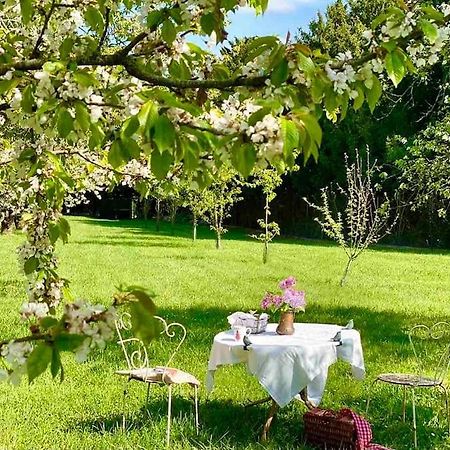 Charming Romantic Tower In Chateau Estate Ocquerre Dış mekan fotoğraf